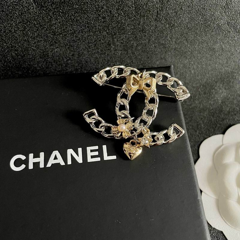 Chanel Brooch 08yxs19